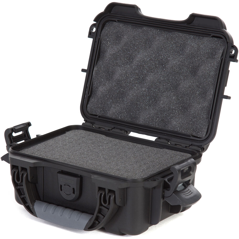 Жесткий чехол Nanuk 903 с пеной (черный)
Жесткий чехол Nanuk 903 с пеной (черный)