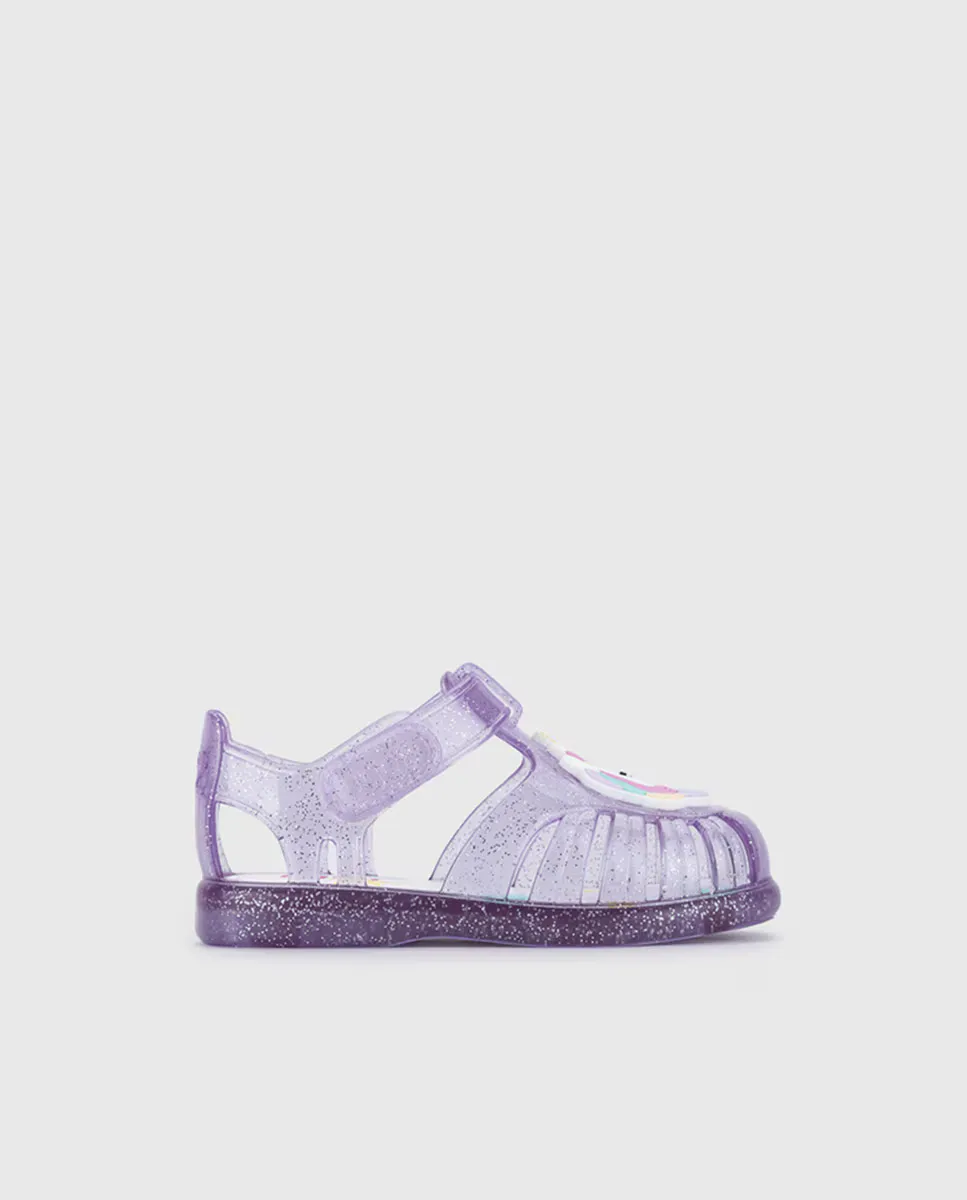 Сандалии для девочек с блестящей отделкой и клейкой застежкой Igor, цвет Malva
Сандалии для девочек с блестящей отделкой и клейкой застежкой Igor, цвет Malva