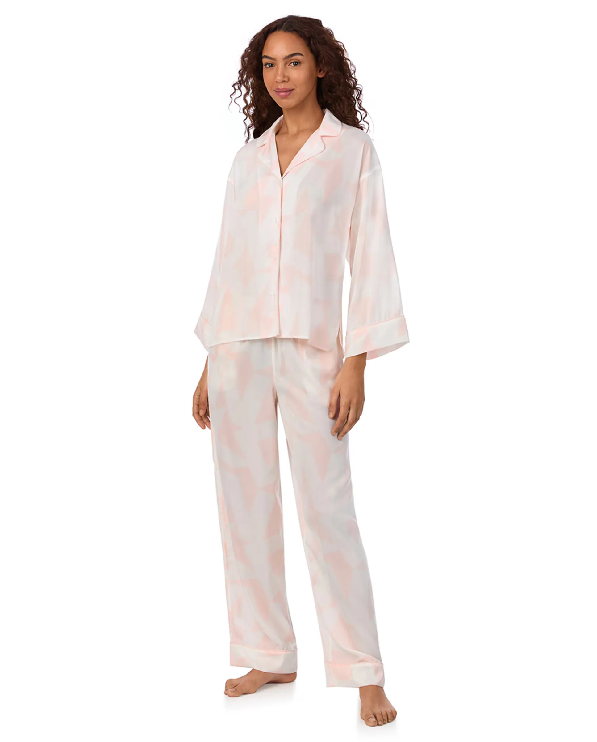 Женская пижама из сатинового полиэстера DKNY, белый
Женская пижама из сатинового полиэстера DKNY, белый