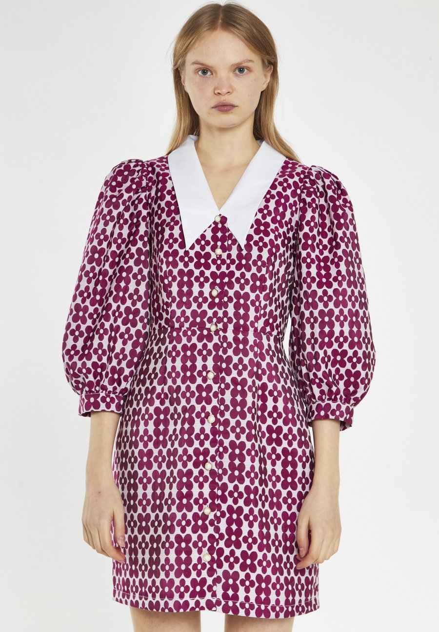 Платье Glamorous COLLARED MINI, Magenta Flower Brocade/Pink
Платье Glamorous COLLARED MINI, Magenta Flower Brocade/Pink