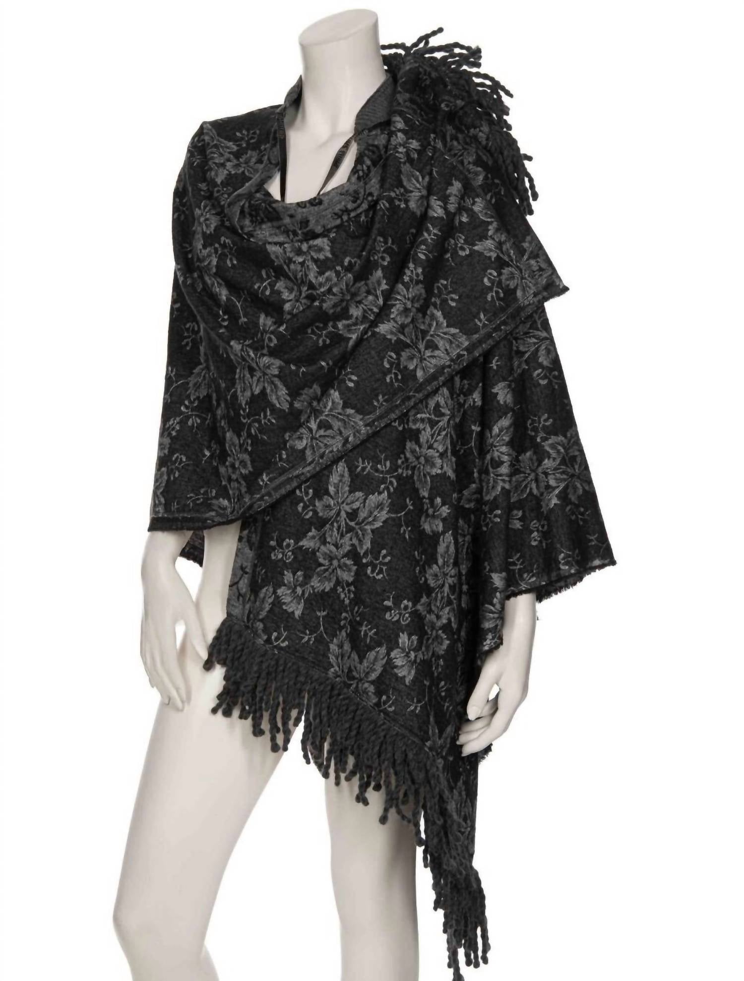 Пончо Жаккард Серый Beate Heymann
Пончо Жаккард Серый Beate Heymann