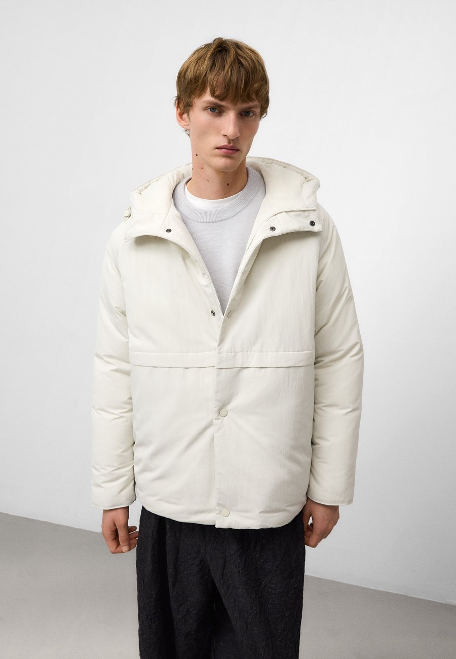 Куртка ADOLFO DOMINGUEZ Winter jacket, Ice/White
Куртка ADOLFO DOMINGUEZ Winter jacket, Ice/White