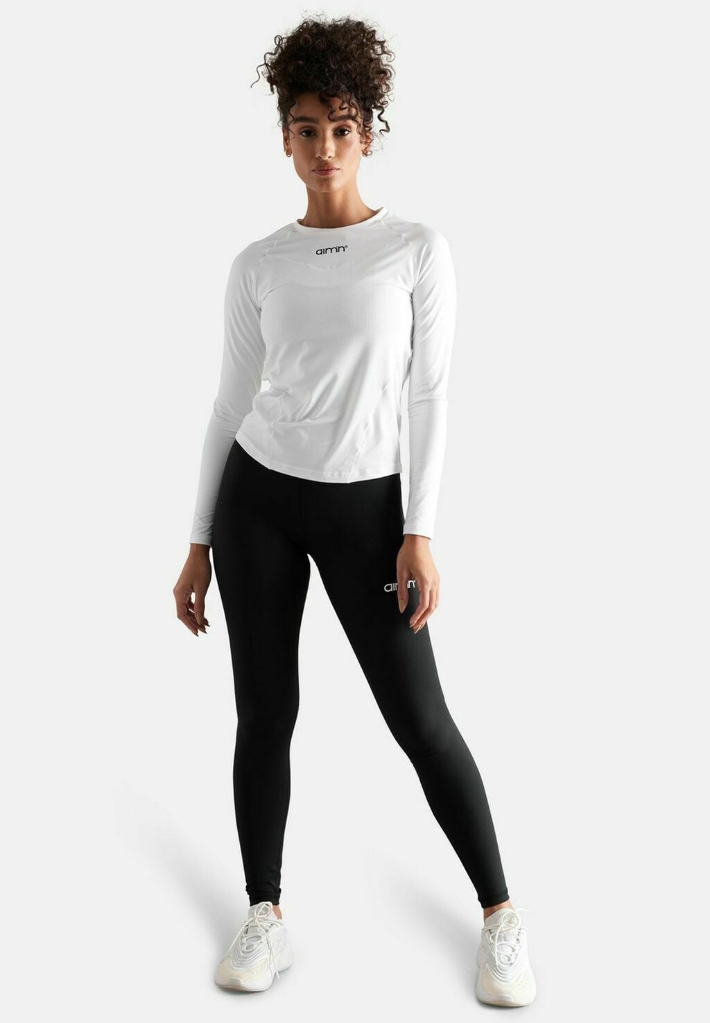 Топ с длинными рукавами SOFT BASIC aim’n®, белый
Топ с длинными рукавами SOFT BASIC aim’n®, белый