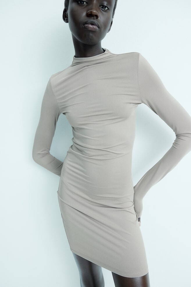 Мини-Платье с водолазкой H&M, серый
Мини-Платье с водолазкой H&M, серый