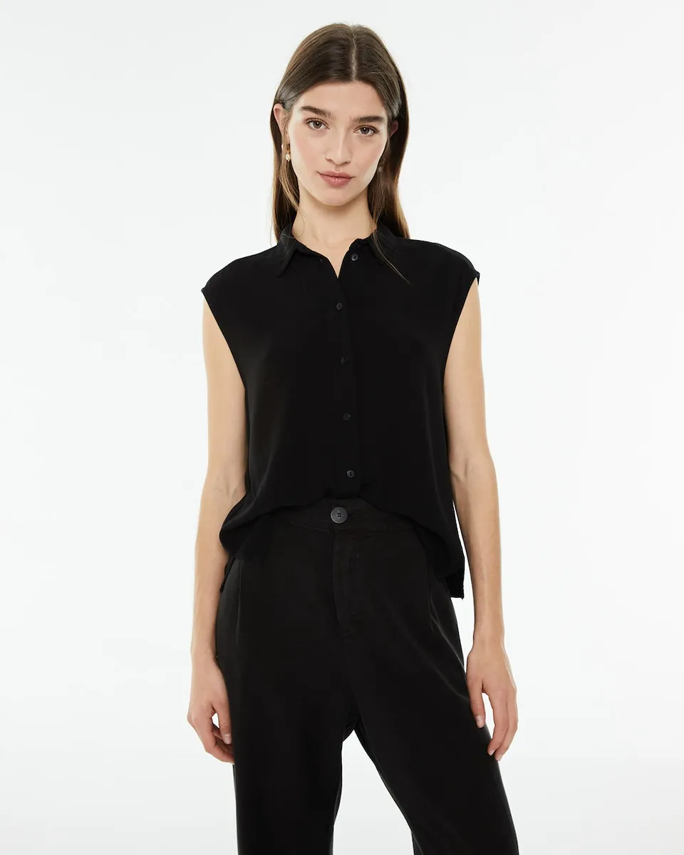 Женская струящаяся рубашка без рукавов System Action, черный
Женская струящаяся рубашка без рукавов System Action, черный