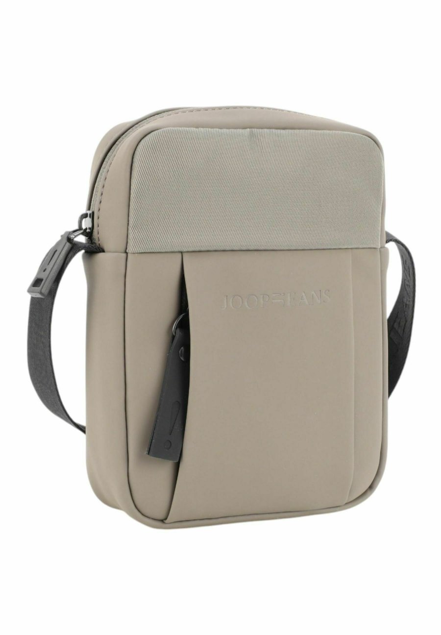 Сумка кросс-боди JOOP! Cross body bag, Morel/Taupe
Сумка кросс-боди JOOP! Cross body bag, Morel/Taupe