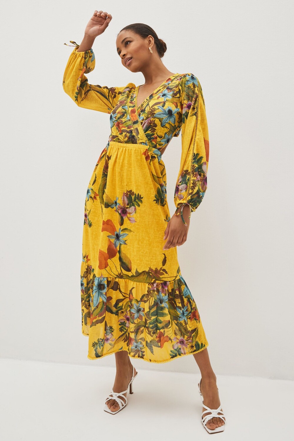 Платье миди с длинными рукавами и V-образным вырезом Next, желтый
Платье миди с длинными рукавами и V-образным вырезом Next, желтый