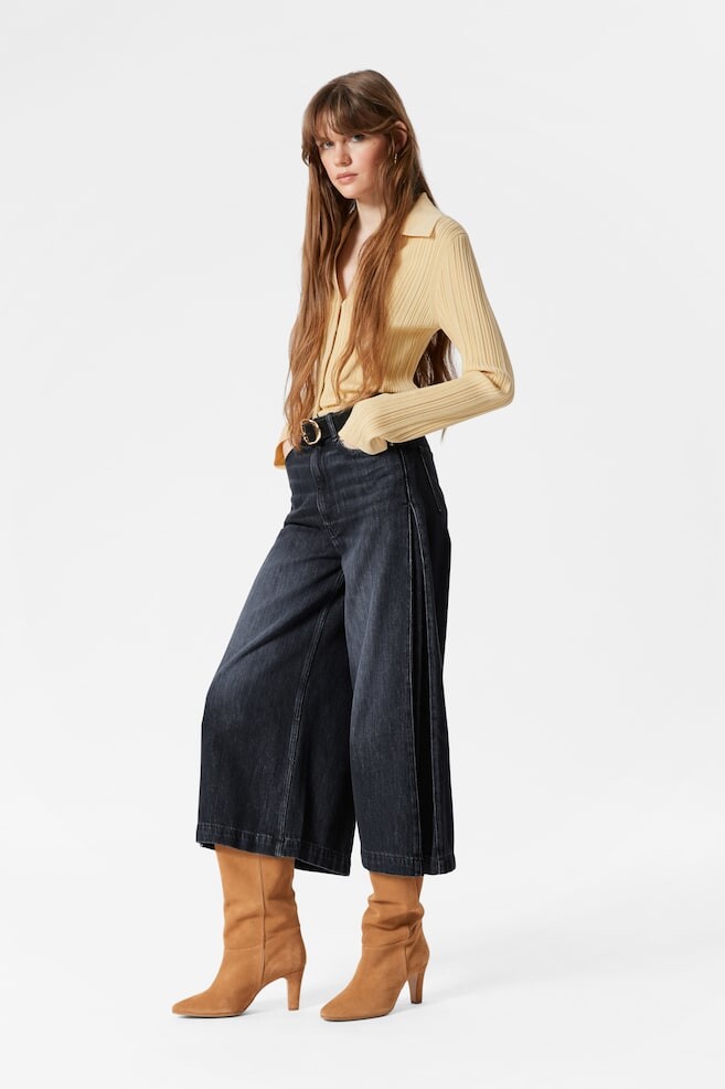 Укороченные джинсы широкого кроя & Other Stories, черный 
Укороченные джинсы широкого кроя & Other Stories, черный