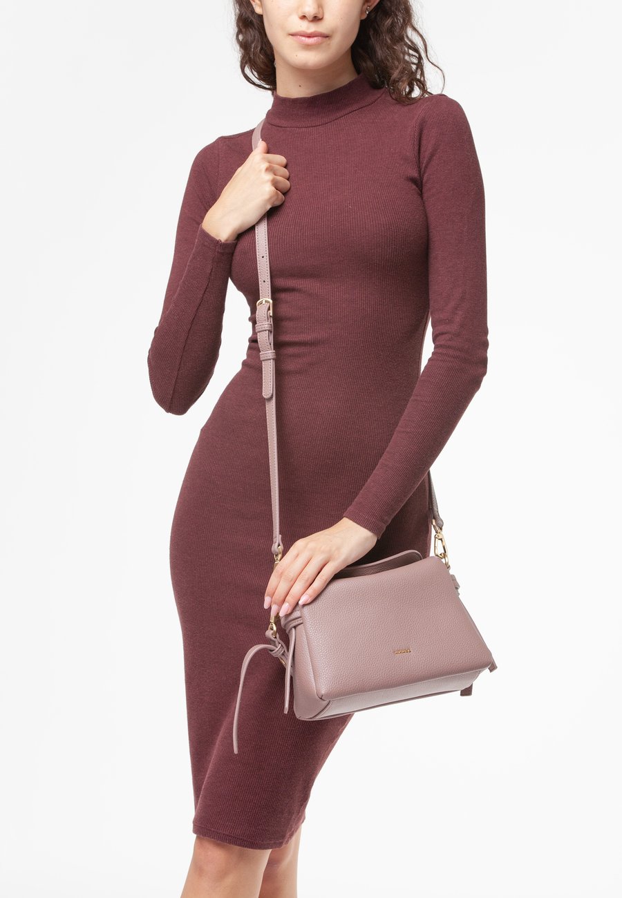 Сумка Miriade Handbag, Viola/Purple
Сумка Miriade Handbag, Viola/Purple