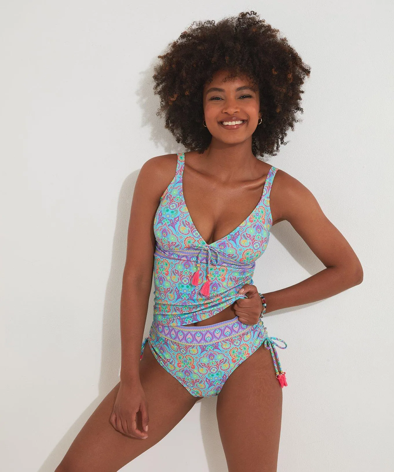 Топ танкини с ярким плиточным принтом Joe Browns, синий
Топ танкини с ярким плиточным принтом Joe Browns, синий