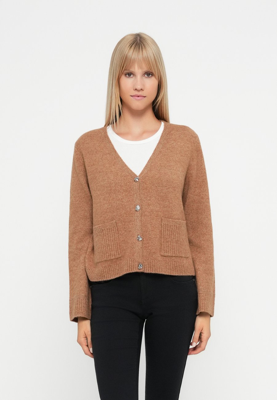 Кардиган ONLY ONLRENE LIFE CARDIGAN, Mocha Mousse /Mottled Light Brown
Кардиган ONLY ONLRENE LIFE CARDIGAN, Mocha Mousse /Mottled Light Brown