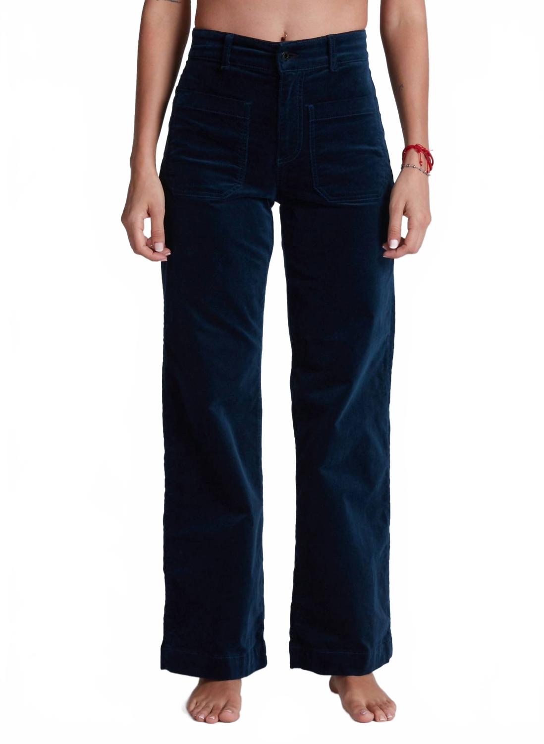 ASKK NY Бархатные брюки-клеш с высокой посадкой и широкими штанинами, темно-синие
ASKK NY Бархатные брюки-клеш с высокой посадкой и широкими штанинами, темно-синие