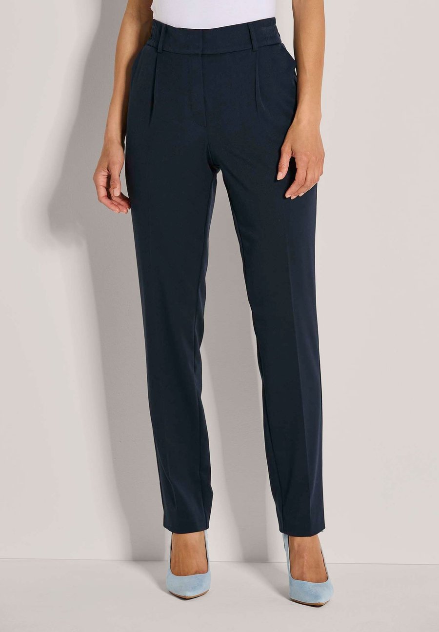 Брюки MADELEINE KONISCHE MIT STRETCH-KOMFORT, Navy/Blue
Брюки MADELEINE KONISCHE MIT STRETCH-KOMFORT, Navy/Blue