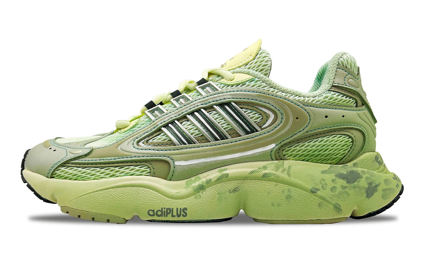 Кроссовки женские Ozmillen Running Shoes Low-top светло-зеленые/серебристые/серые Adidas Originals
Кроссовки женские Ozmillen Running Shoes Low-top светло-зеленые/серебристые/серые Adidas Originals