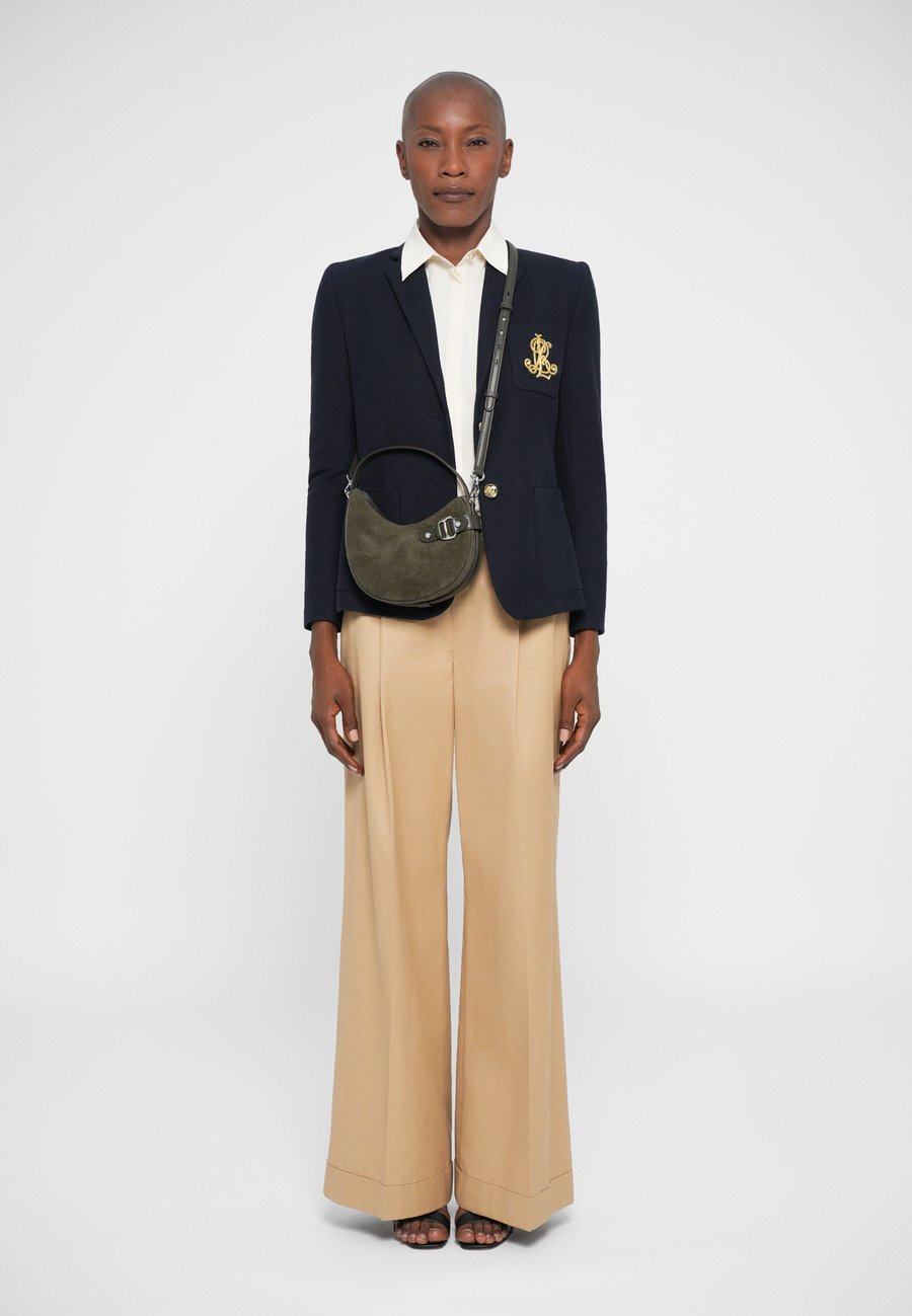 Сумка Lauren Ralph Lauren TASHA CROSSBODY SMALL, Dark Olive/Olive
Сумка Lauren Ralph Lauren TASHA CROSSBODY SMALL, Dark Olive/Olive