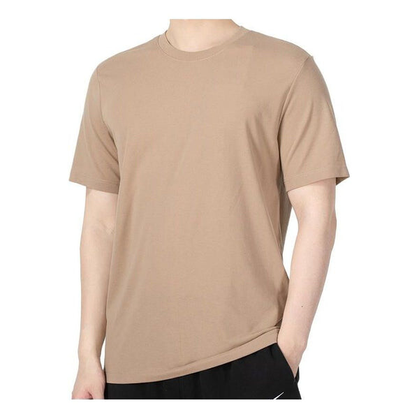 Футболка Nike Sportswear T-Shirt 'khaki', хаки 
Футболка Nike Sportswear T-Shirt 'khaki', хаки