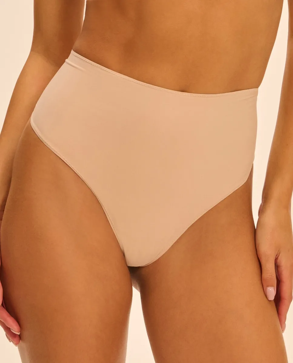 Танга моделирующая с высокой талией Simone Pérèle, бежевый
Танга моделирующая с высокой талией Simone Pérèle, бежевый