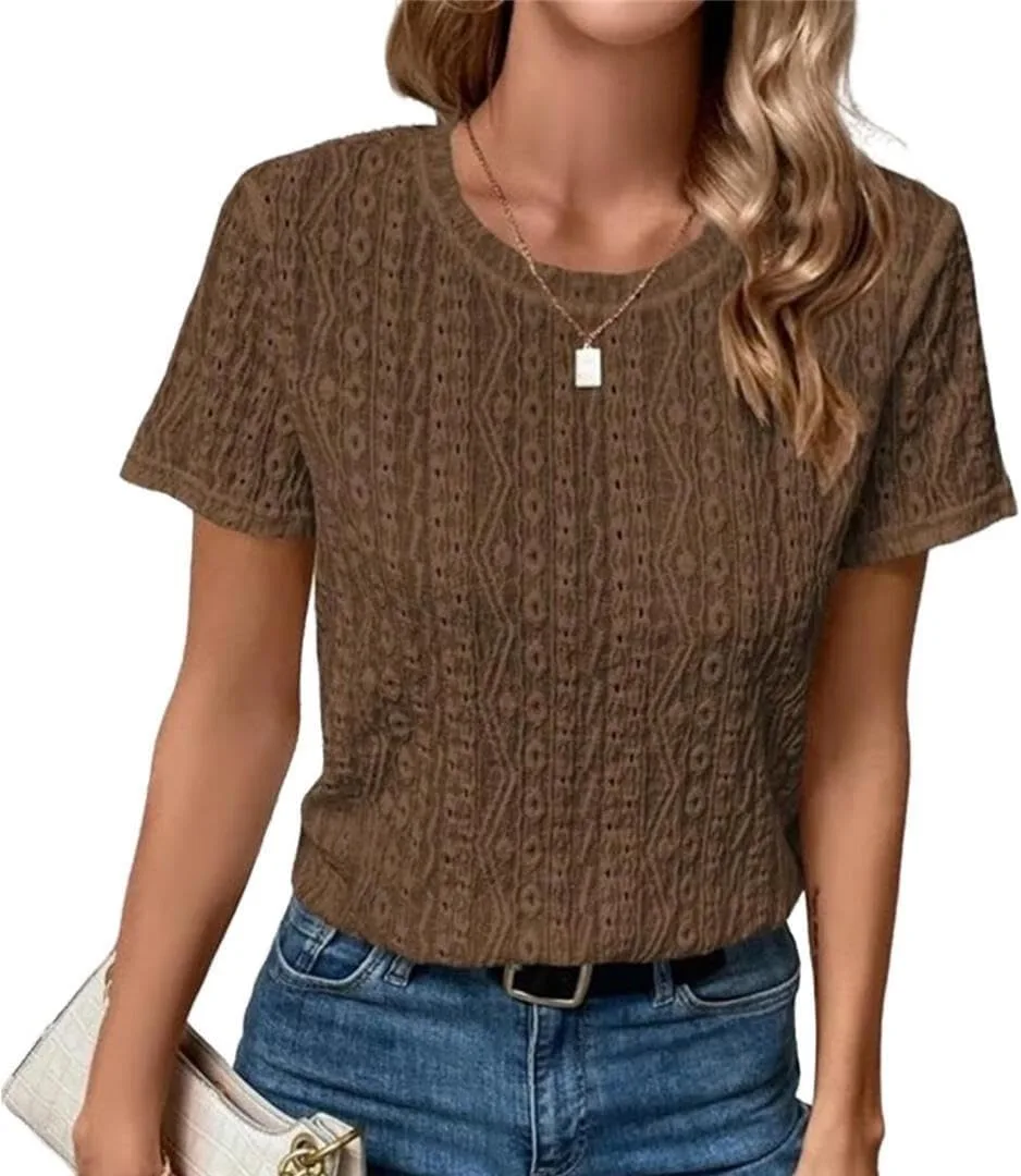 Женская летняя футболка с коротким рукавом и вышивкой
Женская летняя футболка с коротким рукавом и вышивкой