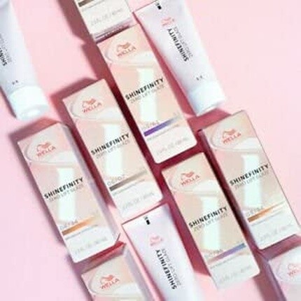 Shinefinity Zero Lift Glaze 60 мл 04/07, Wella
Shinefinity Zero Lift Glaze 60 мл 04/07, Wella