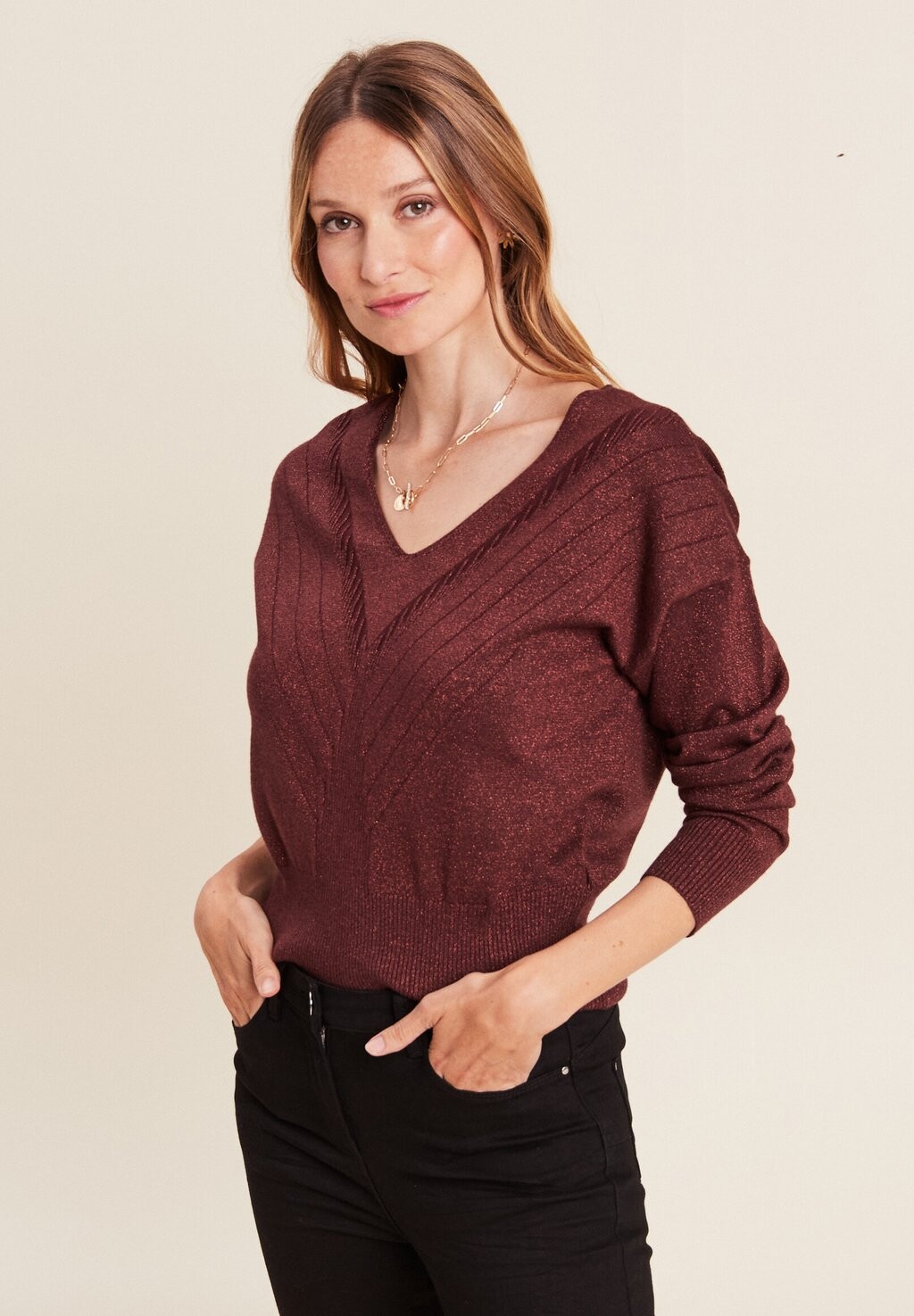 Джемпер MIT LANGEN ÄRMELN V-AUSSCHNITT Breal, бронза
Джемпер MIT LANGEN ÄRMELN V-AUSSCHNITT Breal, бронза