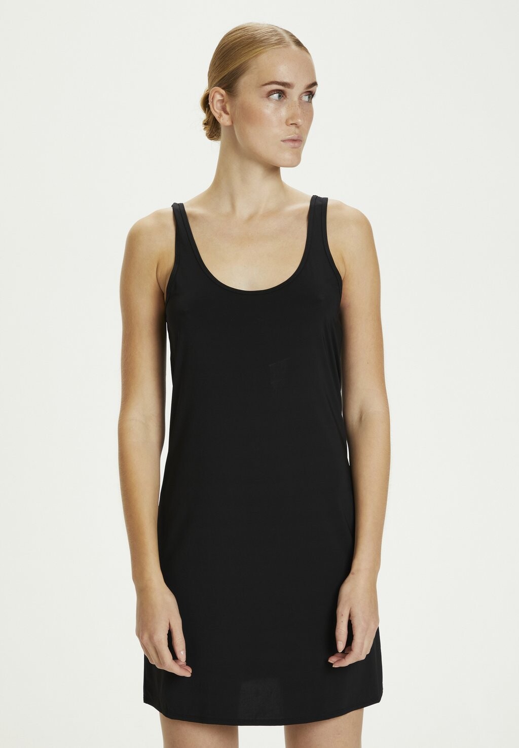 Летнее платье Karen by Simonsen, черный
Летнее платье Karen by Simonsen, черный