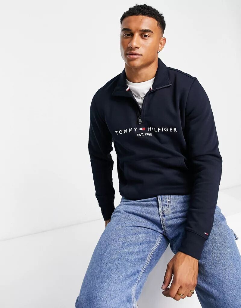 Темно-синяя толстовка на молнии с половиной молнии Tommy Hilfiger с вышитым логотипом в виде флага, Черный, Темно-синяя толстовка на молнии с половиной молнии Tommy Hilfiger с вышитым логотипом в виде флага
Темно-синяя толстовка на молнии с половиной молнии Tommy Hilfiger с вышитым логотипом в виде флага, Черный, Темно-синяя толстовка на молнии с половиной молнии Tommy Hilfiger с вышитым логотипом в виде флага