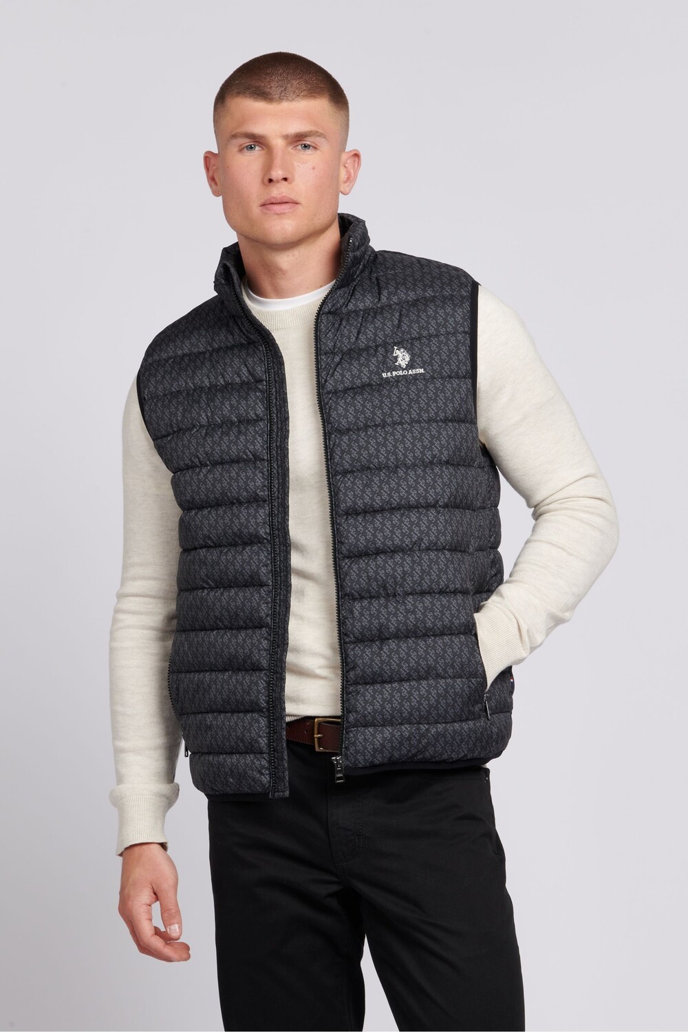 Мужская стеганая куртка без рукавов с монограммой U.S. Polo Assn, черный
Мужская стеганая куртка без рукавов с монограммой U.S. Polo Assn, черный