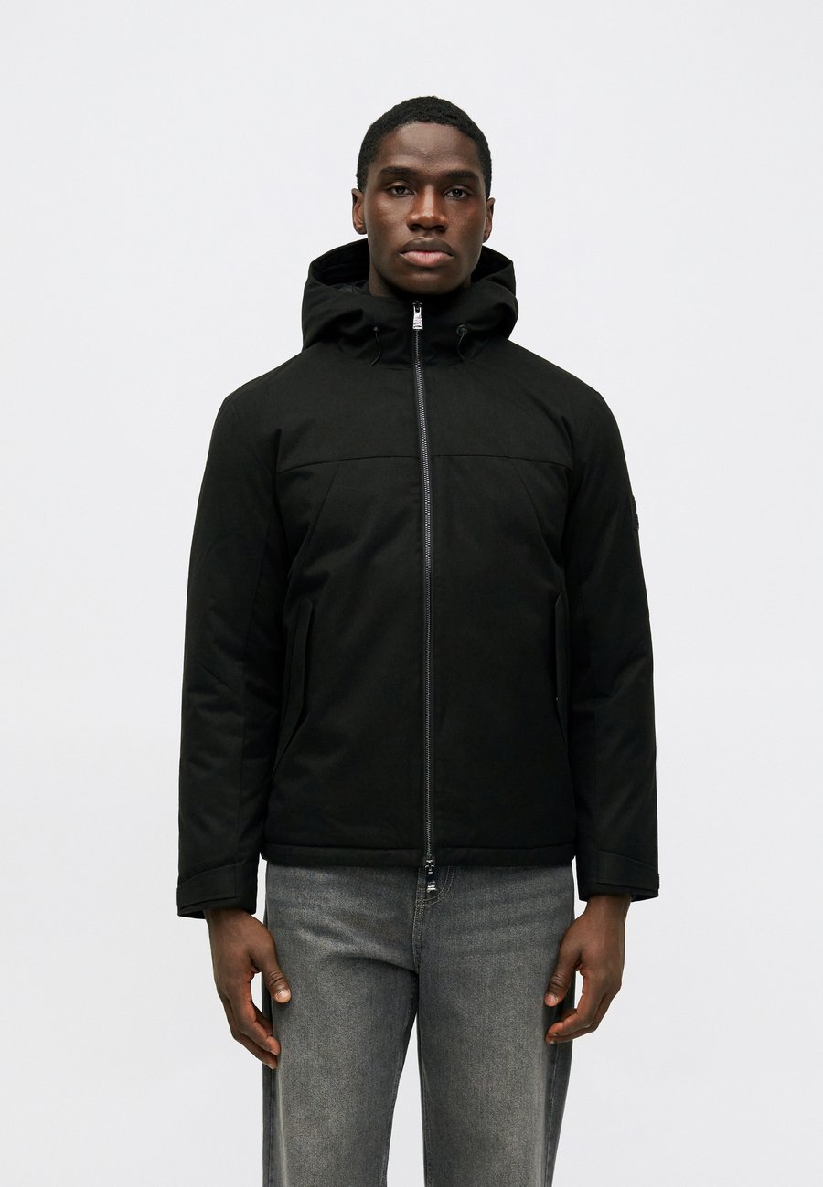 Куртка Tommy Hilfiger HOODED SHORT PADDED , Black/Mottled Black
Куртка Tommy Hilfiger HOODED SHORT PADDED , Black/Mottled Black