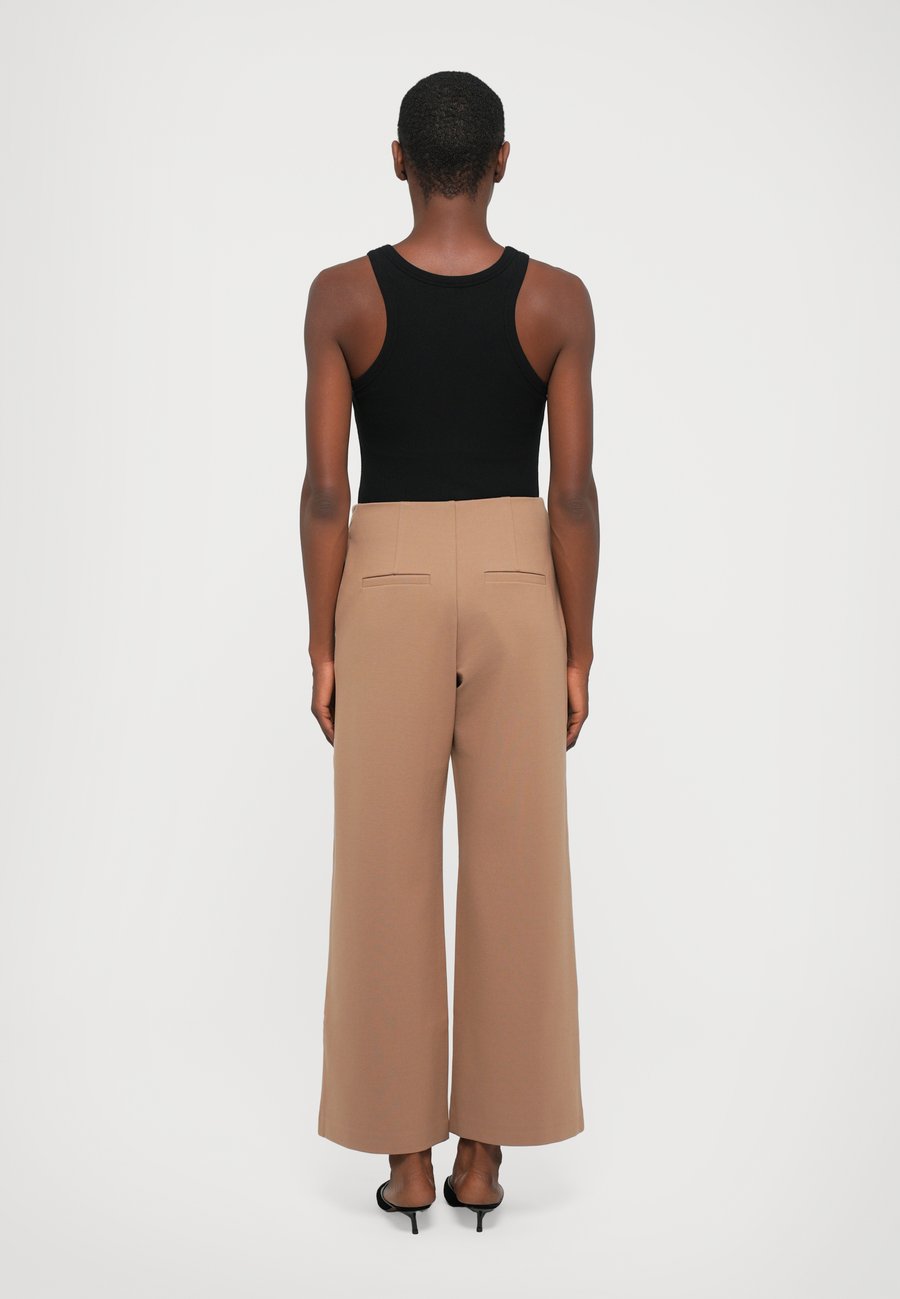 Брюки MM by MaxMara FALANGE, Cammello/Camel
Брюки MM by MaxMara FALANGE, Cammello/Camel