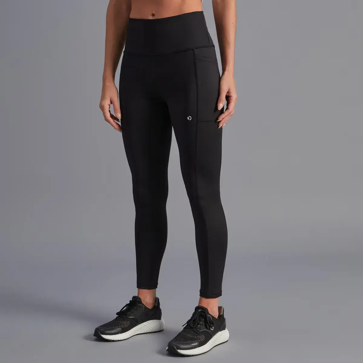 Женские базовые длинные леггинсы для бега Boomerang, черный
Женские базовые длинные леггинсы для бега Boomerang, черный