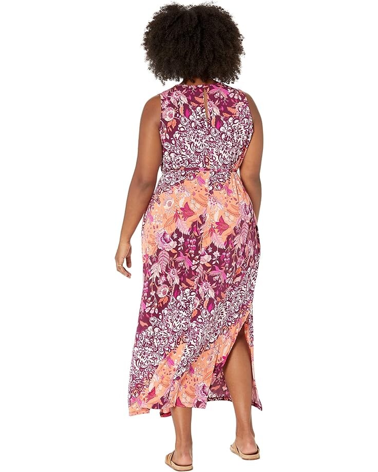 Платье London Times Plus Size Halter Maxi Dress with Tie Waist/Side Slit, цвет Berry Multi
Платье London Times Plus Size Halter Maxi Dress with Tie Waist/Side Slit, цвет Berry Multi