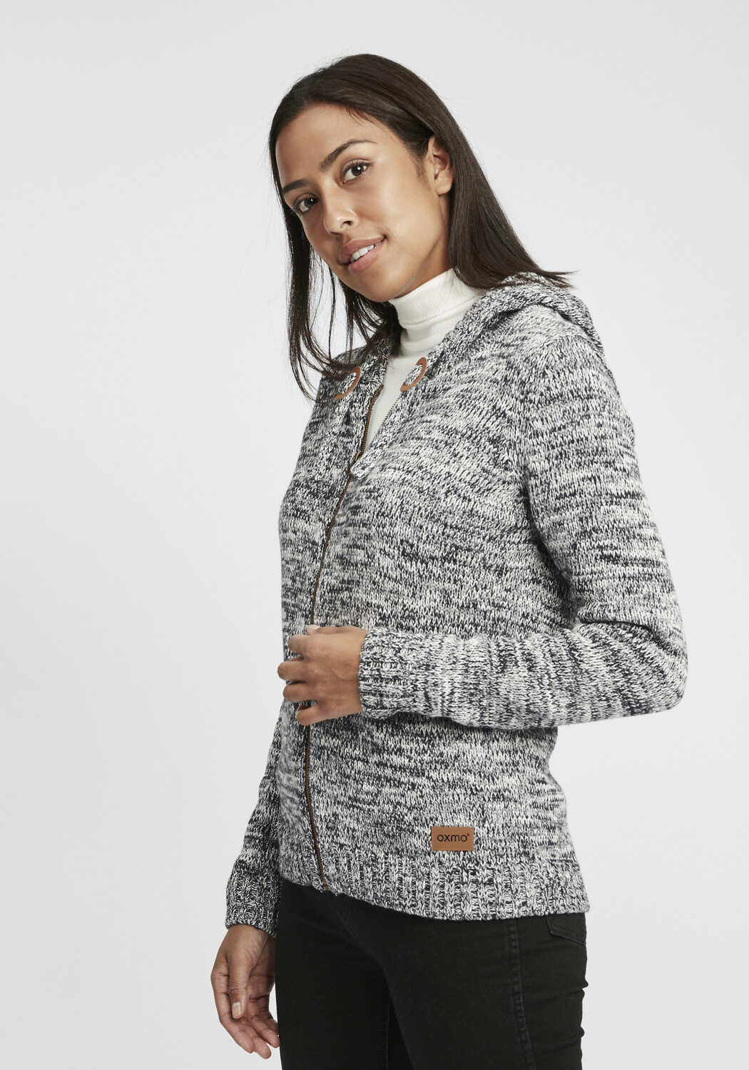Свитер Oxmo Strickjacke, синий 
Свитер Oxmo Strickjacke, синий