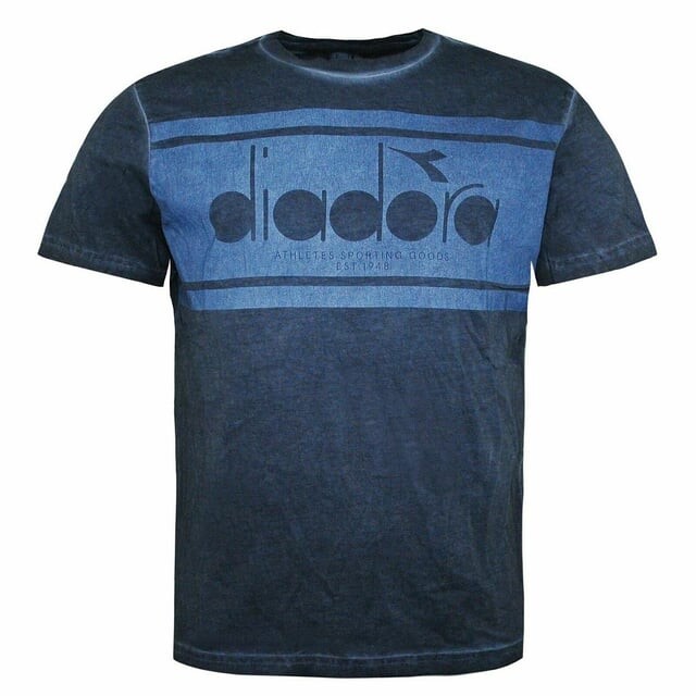 Мужская темно-синяя футболка с логотипом Diadora, синий
Мужская темно-синяя футболка с логотипом Diadora, синий