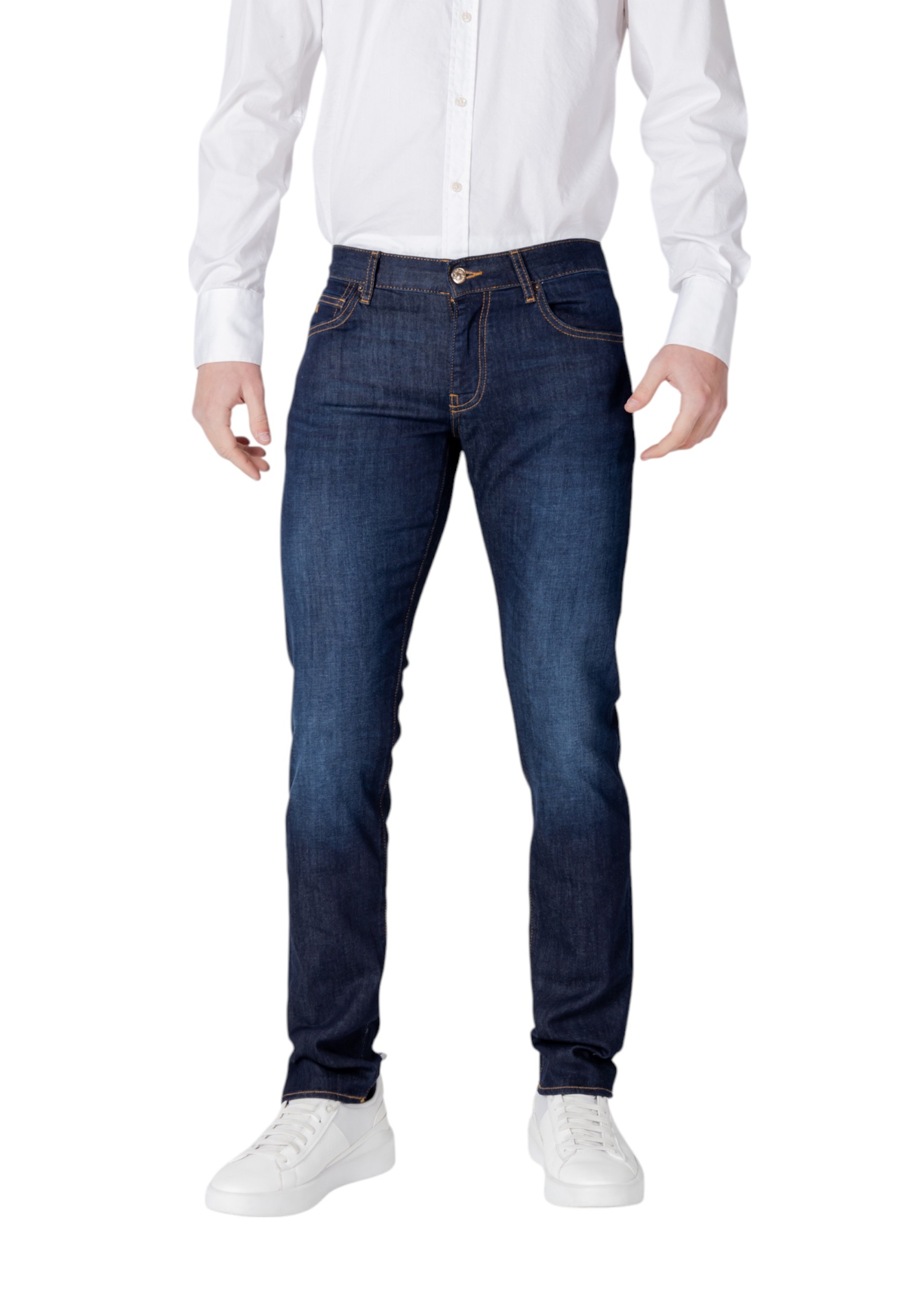 Джинсы Armani Exchange
Джинсы Armani Exchange