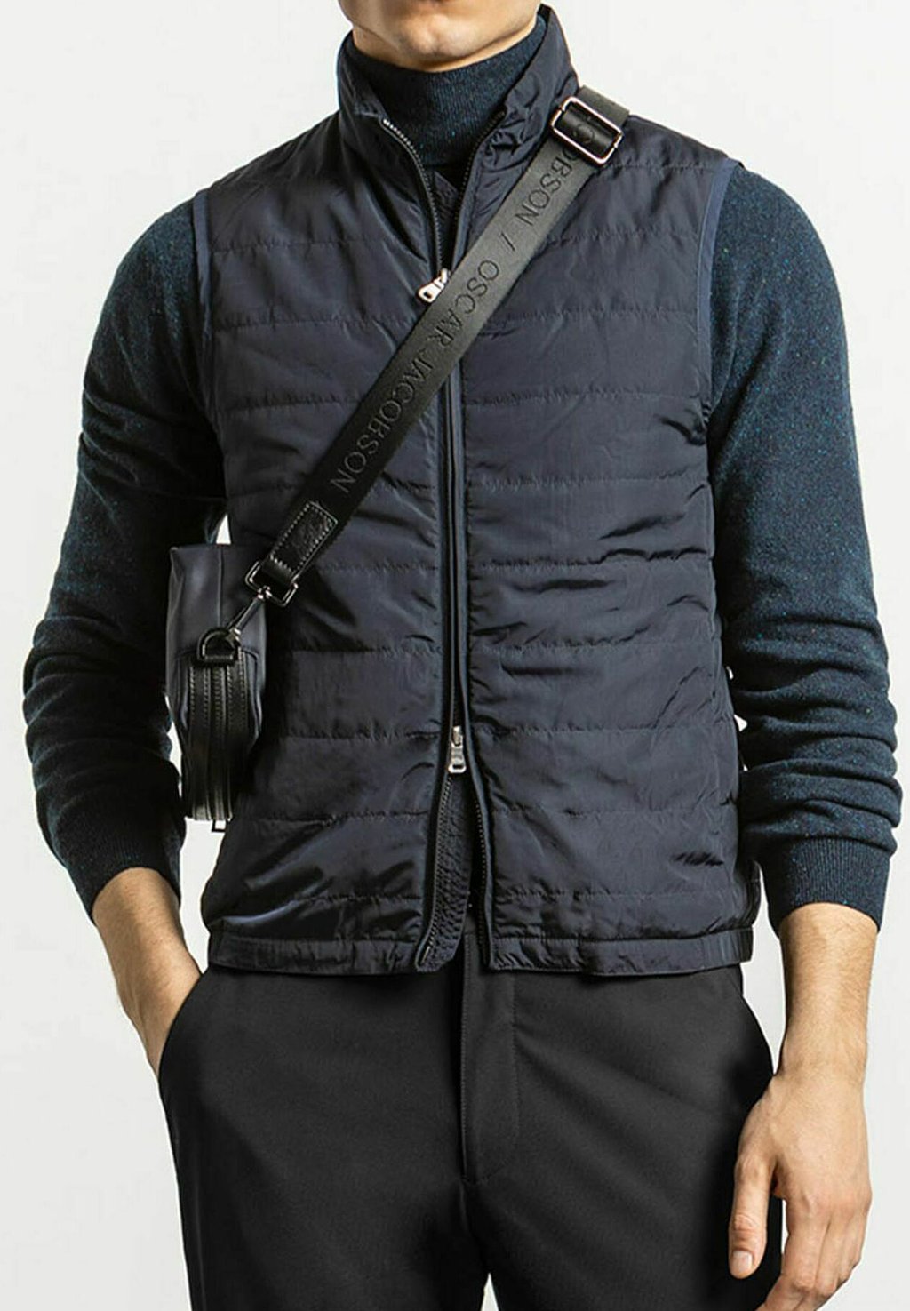 Жилет LINER EVO Oscar Jacobson, синий
Жилет LINER EVO Oscar Jacobson, синий