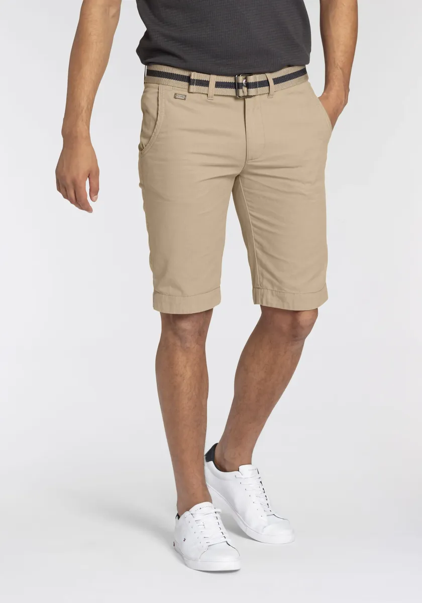 Шорты-чиносы Bruno Banani, ремень в комплекте, бежевый 
Шорты-чиносы Bruno Banani, ремень в комплекте, бежевый