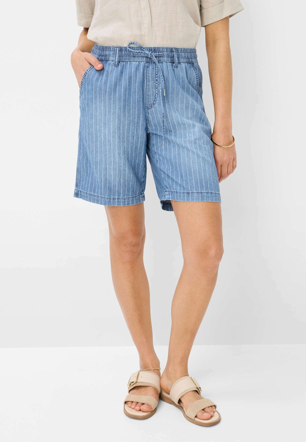 Джинсовые шорты STYLE MAINE BRAX, темно-синий
Джинсовые шорты STYLE MAINE BRAX, темно-синий