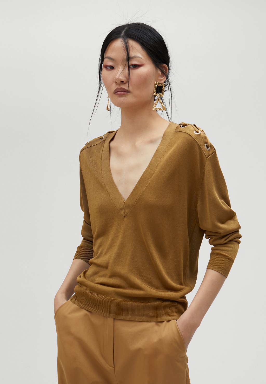 Свитер LOLA CASADEMUNT, коричневый
Свитер LOLA CASADEMUNT, коричневый