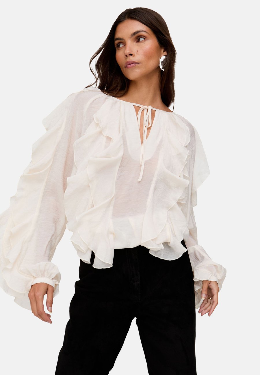 Блуза Lily & Lionel Blouse, Cream/Off-White
Блуза Lily & Lionel Blouse, Cream/Off-White