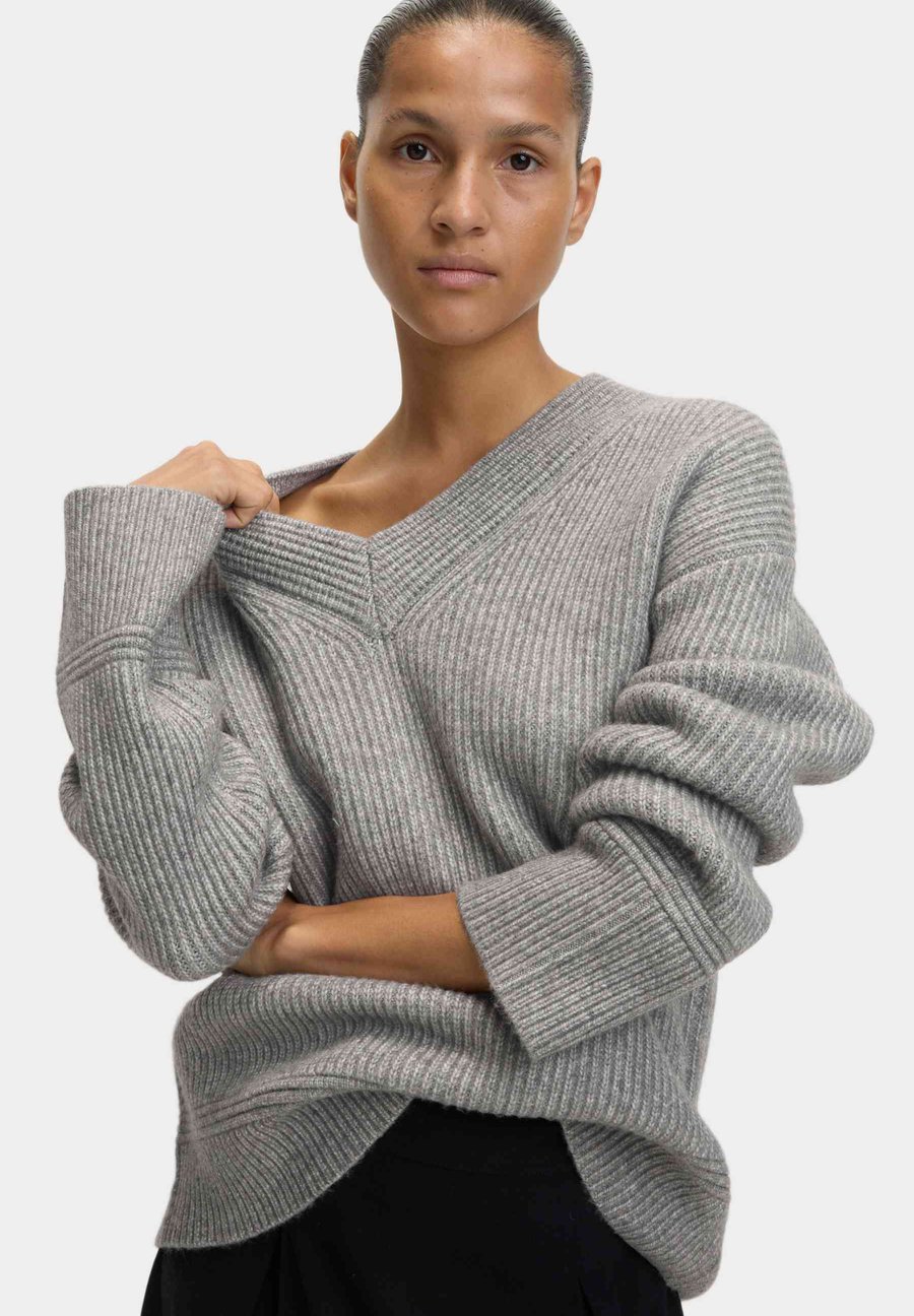 Джемпер Marks & Spencer Jumper, Mid Grey/Mottled Grey
Джемпер Marks & Spencer Jumper, Mid Grey/Mottled Grey