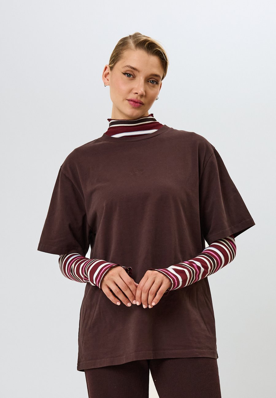 Футболка OH APRIL BF GOOD KARMA, Truffle/Brown, Коричневый, Футболка OH APRIL BF GOOD KARMA, Truffle/Brown
Футболка OH APRIL BF GOOD KARMA, Truffle/Brown, Коричневый, Футболка OH APRIL BF GOOD KARMA, Truffle/Brown