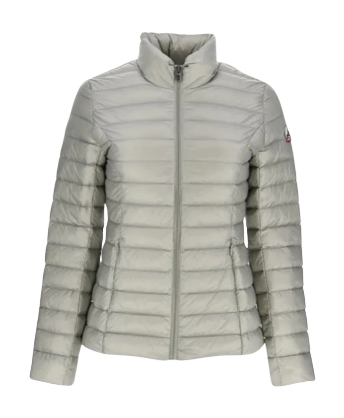 Приталенный легкий пуховик чуть поверх Jott, зеленый
Приталенный легкий пуховик чуть поверх Jott, зеленый