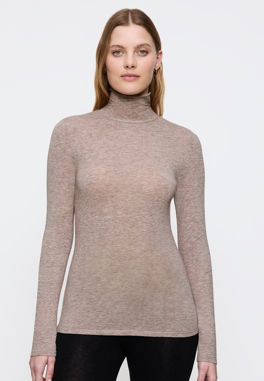 Джемпер Triumph Jumper, Brown Light Combination/Light Brown
Джемпер Triumph Jumper, Brown Light Combination/Light Brown