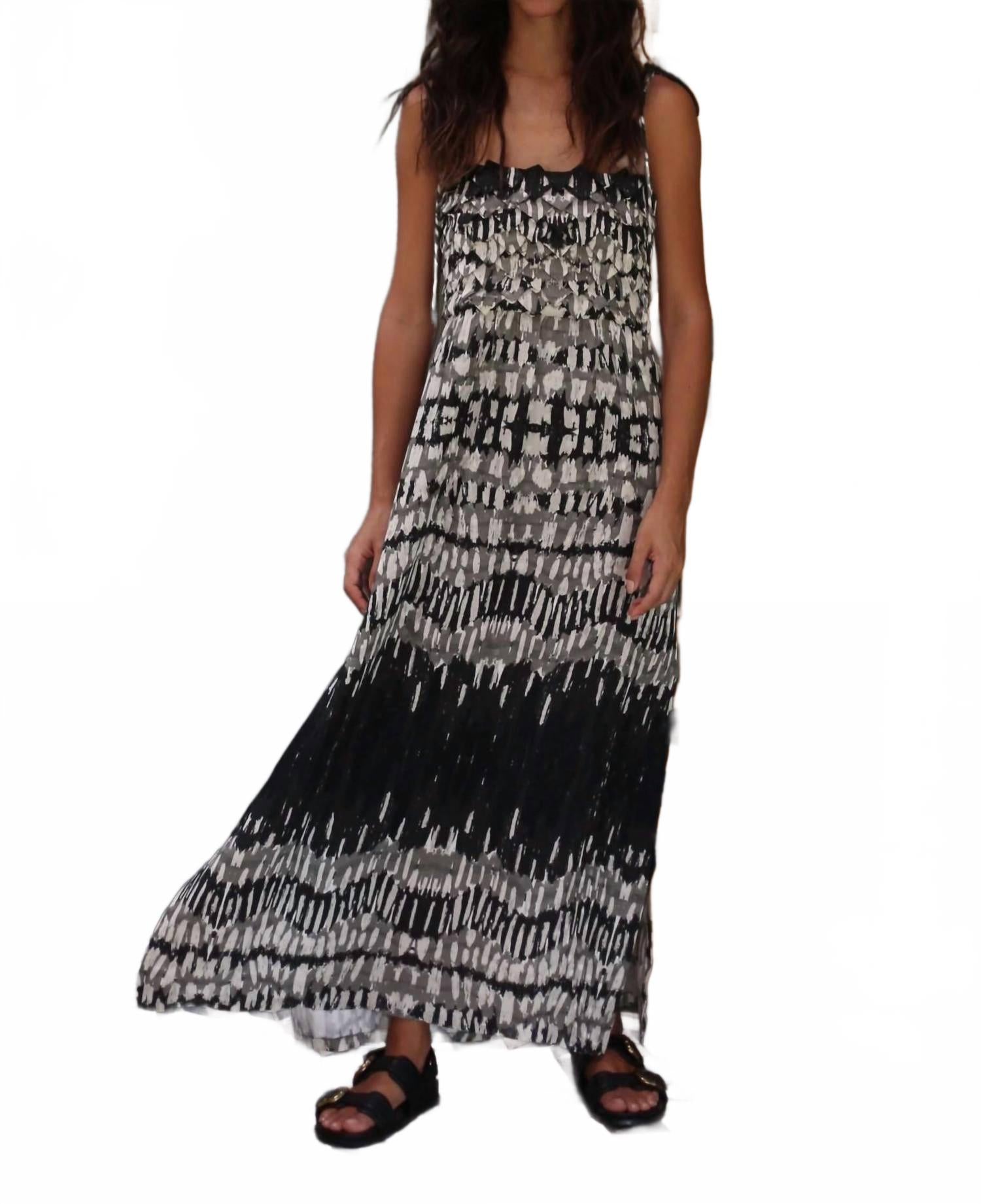 Платье Nicoletta в черном цвете с горошком ATELIER
Платье Nicoletta в черном цвете с горошком ATELIER