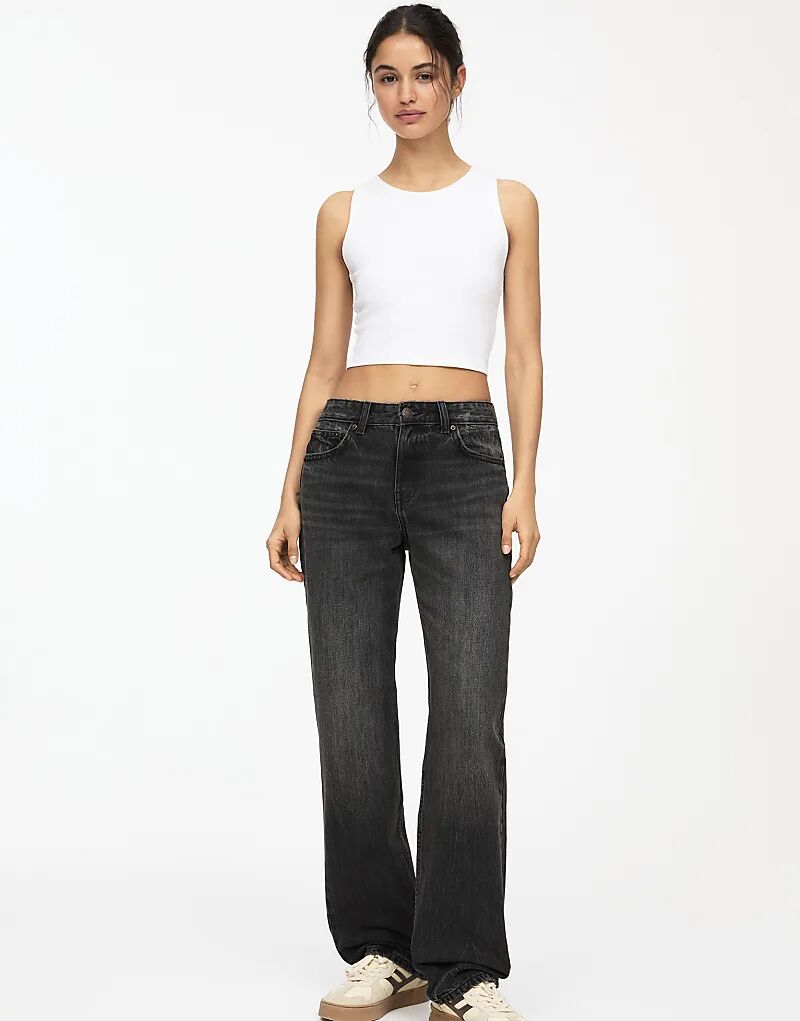 Джинсы Pull&Bear прямого кроя со средней посадкой черного цвета
Джинсы Pull&Bear прямого кроя со средней посадкой черного цвета