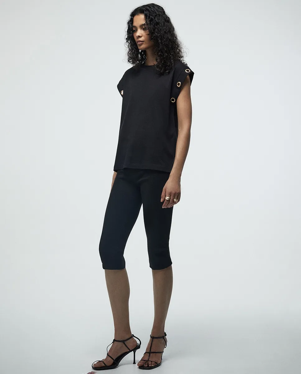 Футболка с люверсами Sfera, черный
Футболка с люверсами Sfera, черный