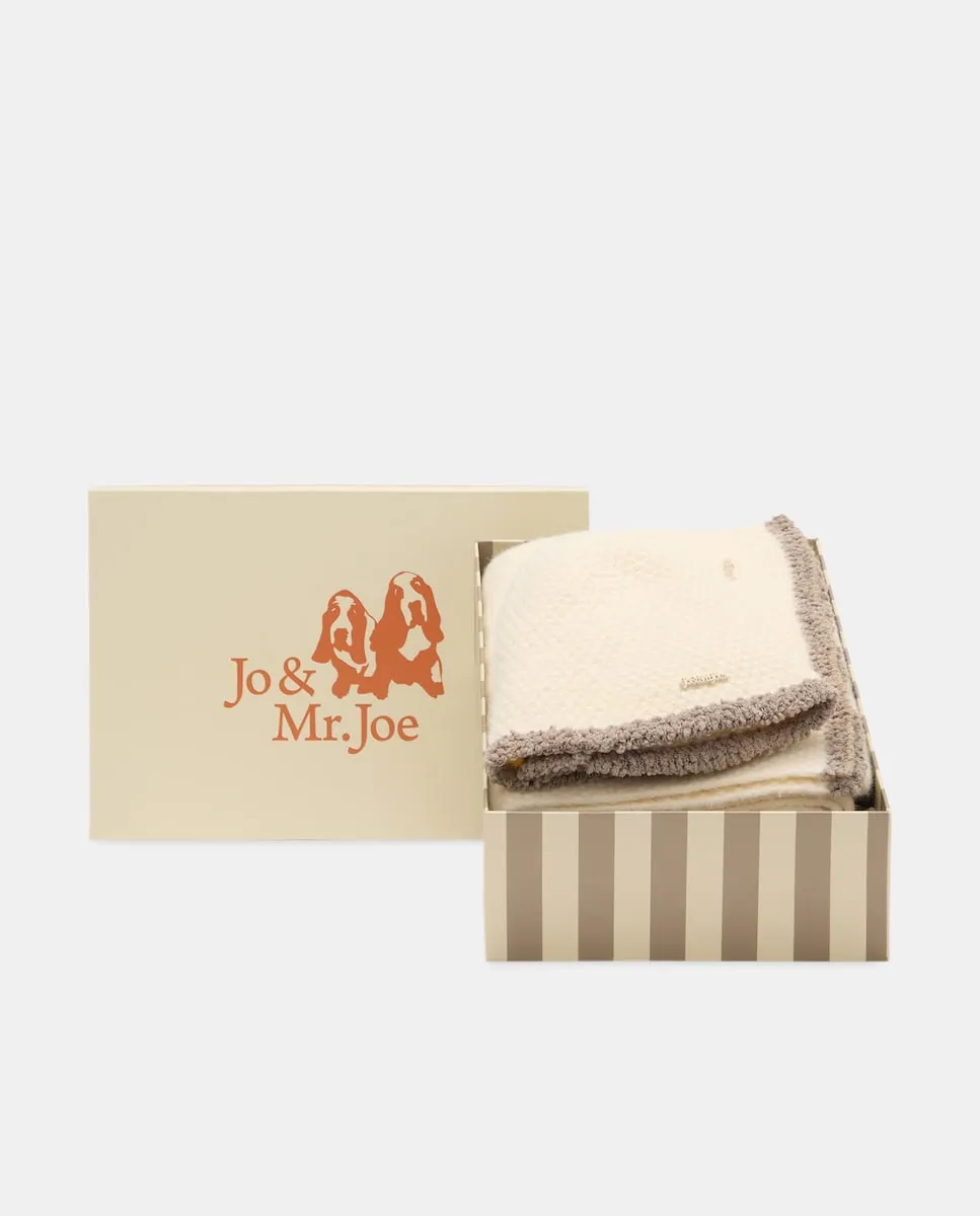 Комплект: простая шапка с шарфом Jo & Mr. Joe, экрю
Комплект: простая шапка с шарфом Jo & Mr. Joe, экрю