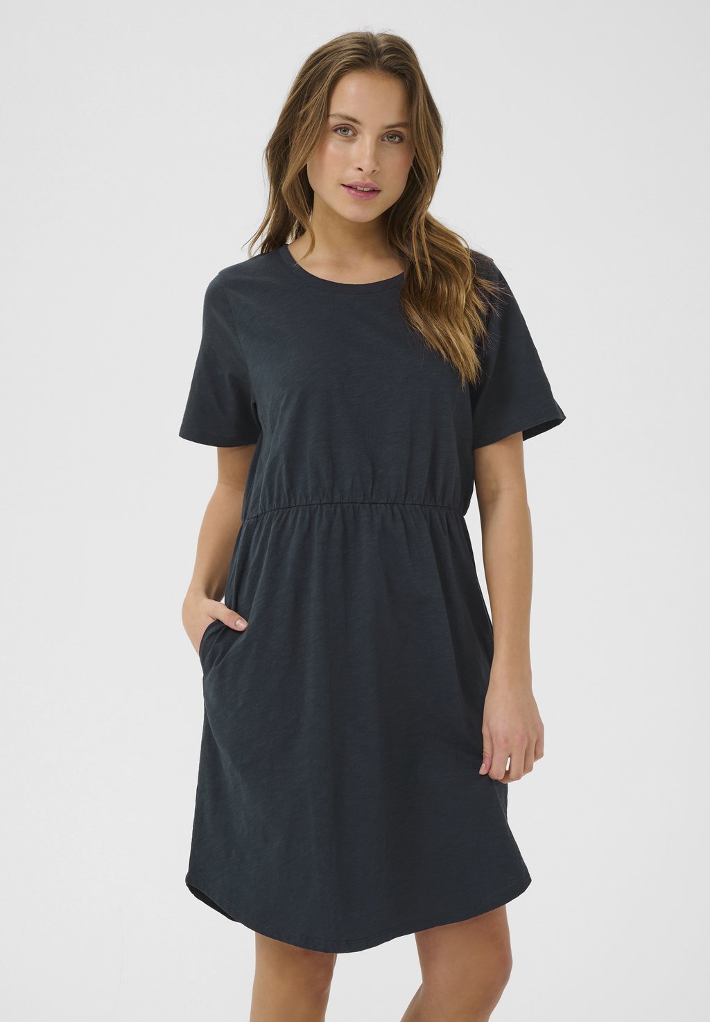 Платье из джерси CUMARLIE BIANA Culture, темно-синий
Платье из джерси CUMARLIE BIANA Culture, темно-синий