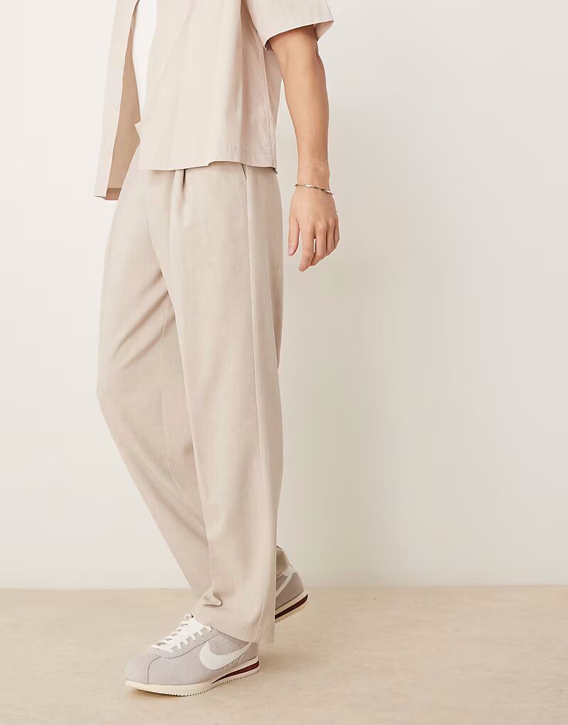 Широкие брюки ASOS DESIGN с микротекстурой в каменном цвете
Широкие брюки ASOS DESIGN с микротекстурой в каменном цвете