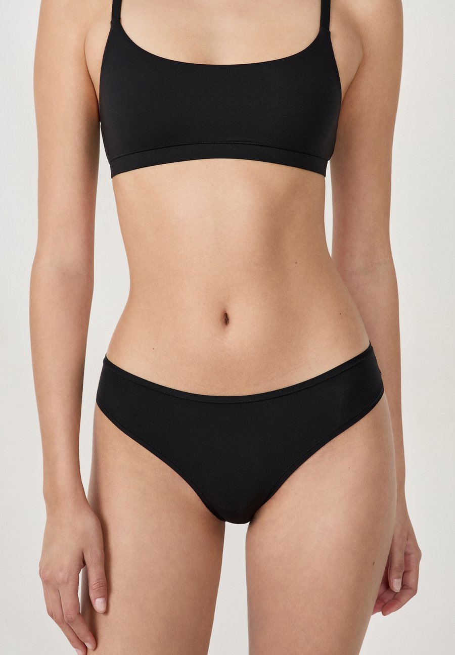 Брифы Etam PURE SOFT, Black
Брифы Etam PURE SOFT, Black